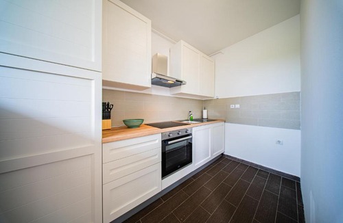 Novi Zagreb Apartment | Zagreb 169 - Loggia - Parking - 2 Bedroom - New - Apartment - Flexible Keybox Entry - Modern - Monthly Rent - WiFi