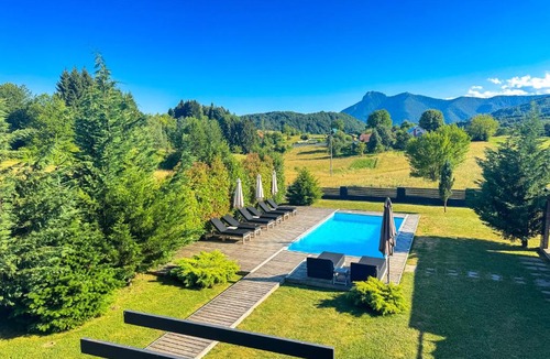 Vrbovsko Villa | Zoe Luxury House