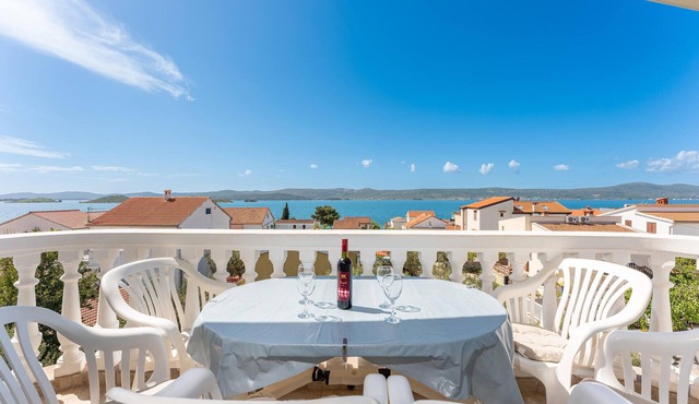 2 bedroom cozy apartment in Sveti Filip i Jakov
