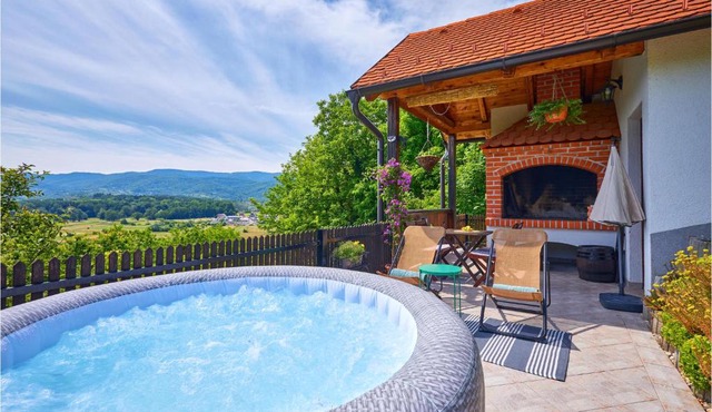 2 Bedroom Cozy Home In Donja Stubica