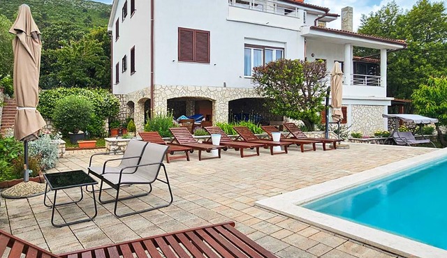 2 bedroom nice apartment in Labin