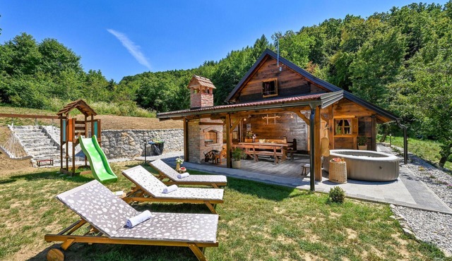 2 bedroom pet friendly home in Varazdin Breg