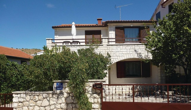 3 bedroom cozy apartment in Sibenik