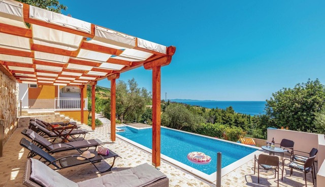 3 bedroom lovely apartment in Orebic
