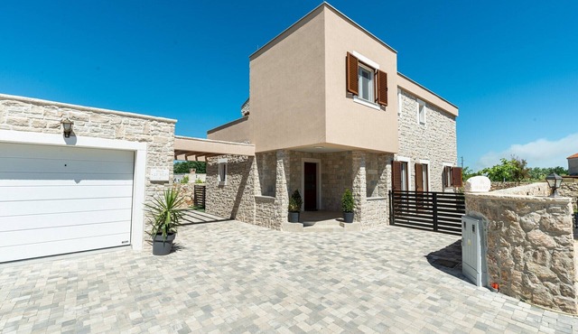 3-Bedroom Privlaka Villa with Pool