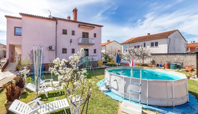 Apartment 1488/14228 (Istria - Pula), 3000m from the beach