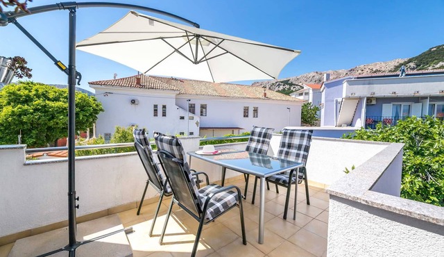 Apartment Ana in the center of Baška
