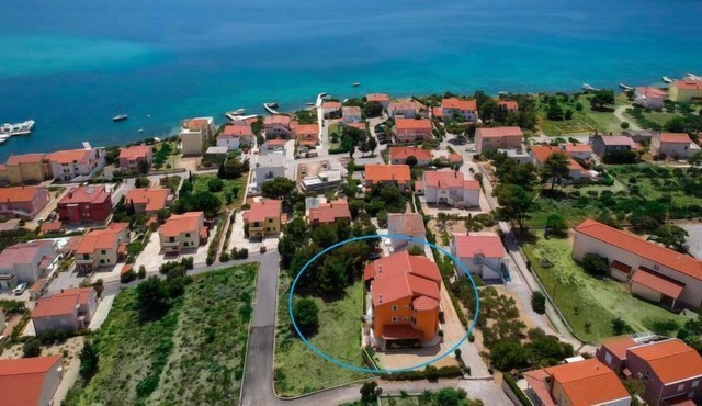 Apartment Buljubasic (RAB147) in Rab/Rab - 6 persons, 2 bedrooms