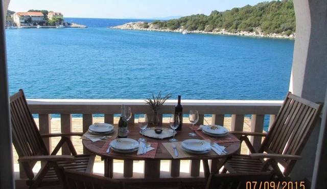 Apartment Mile - 10m from the sea A4(2+2) Arch 2 - Zaklopatica, Island Lastovo, Croatia