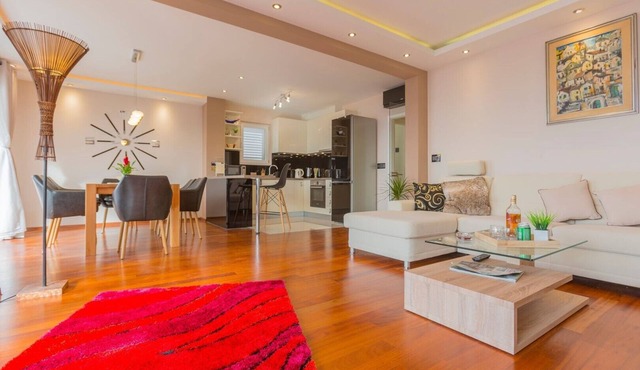 Apartment Nirvana in Makarska, sea view