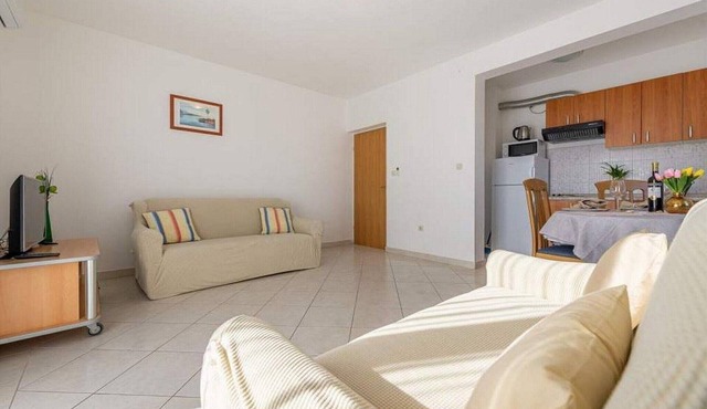 Apartments Anamarija - One Bedroom Apartment with Balcony - 5