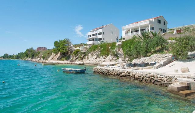 Apartments Beachfront Ante (28991-A5) - Vlasici - island Pag