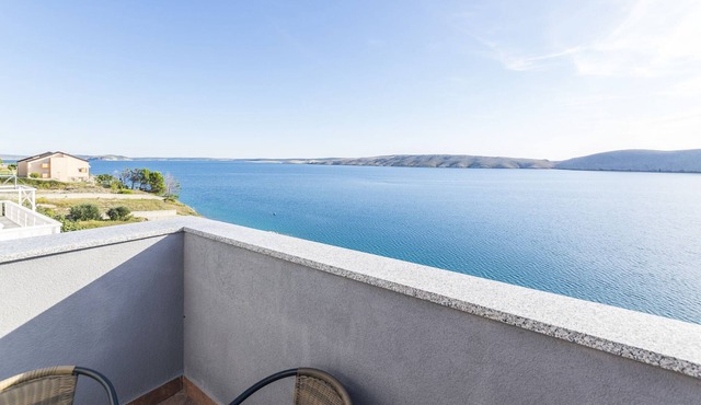 Apartments Beachfront Ante (28991-A6) - Vlasici - island Pag