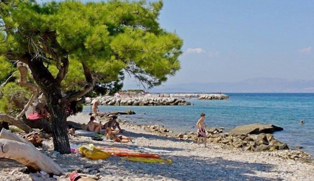 Apartments and Rooms Anka (31931-A2) - Supetar - island Brac