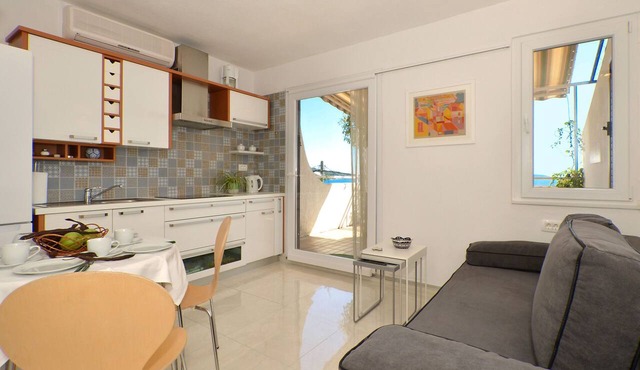 Apartments Inge (43921-A2) - Seget Vranjica