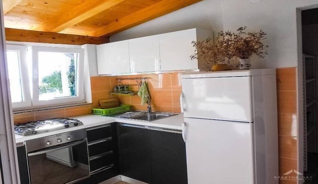 Apartments Katarina - only 20 metres from beach