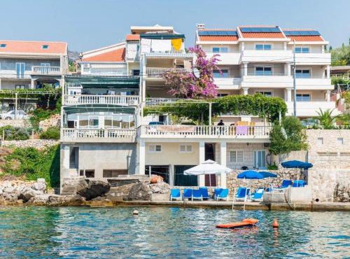 Apartments Rašica Molunat