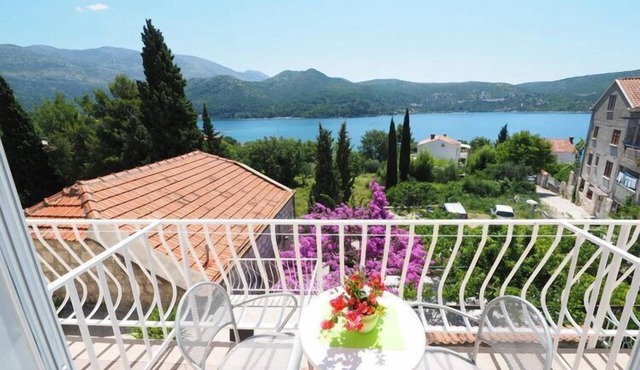 Apartments & Room Eva Slano - Double Room with Balcony and Sea View (Kamara)
