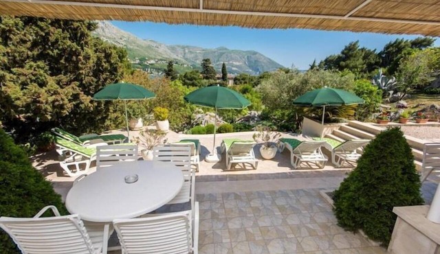 Apartments & Rooms Jokovic-Standard Double Room with Terrace and Partial Sea View (SOBA 5)