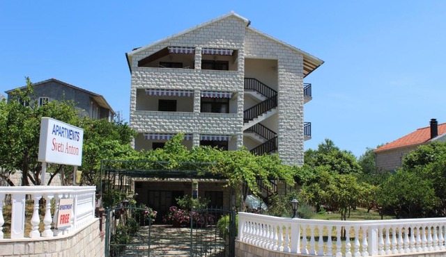 Apartments Sveti Anton
