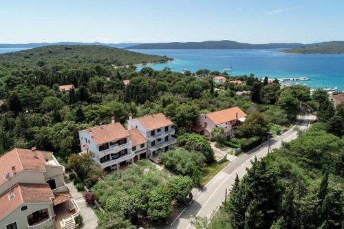 Apartments Zlatko