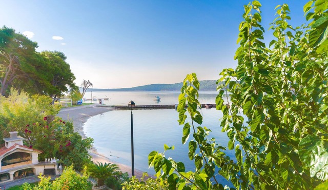 Apartments Zoran (84611-A2) - Banjol - island Rab