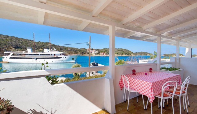 Awesome apartment in Supetarska Draga with WiFi