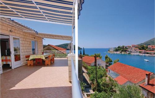 Awesome Apartment In Brna With House Sea View