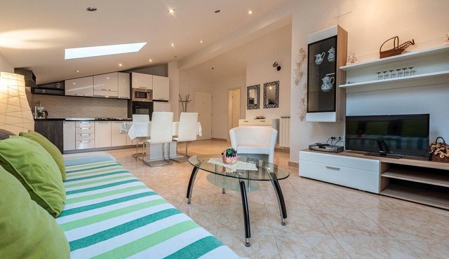 Awesome apartment in Zadar with swimming pool