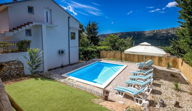 Awesome home in Bribir
