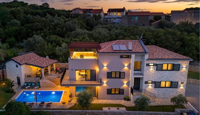 Awesome Home In Klanice With Sauna
