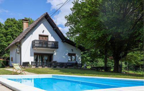 Awesome Home In Milekovo Selo