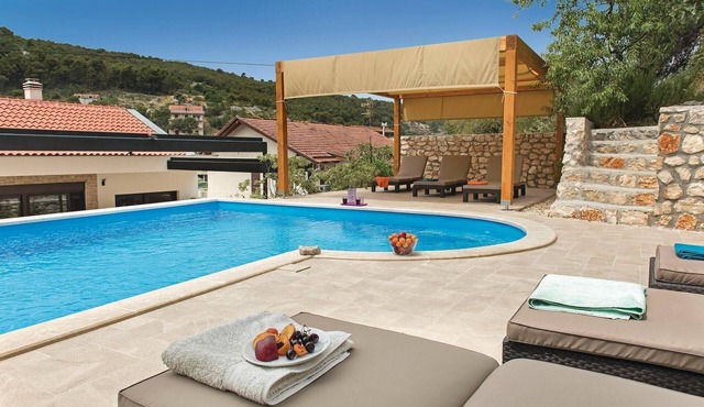 Awesome home in Zaton