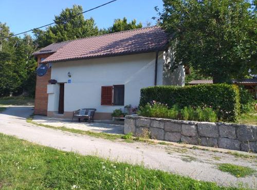 Baške Oštarije - kuća za odmor