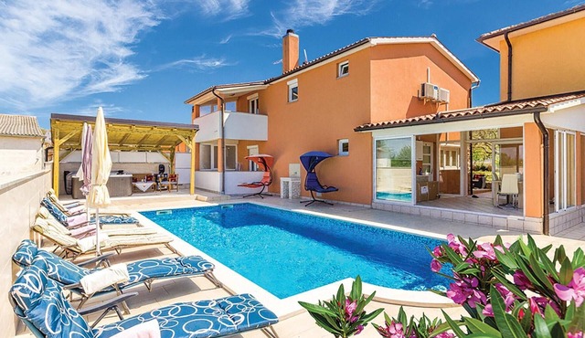 Beach front home in Vodnjan