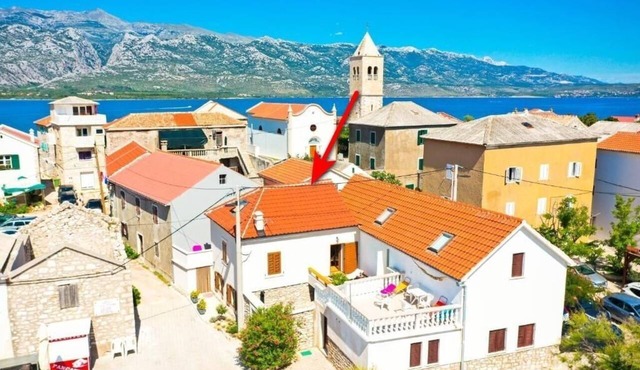 Beachfront house with hot tubVinjerac, Zadar (K-21929)