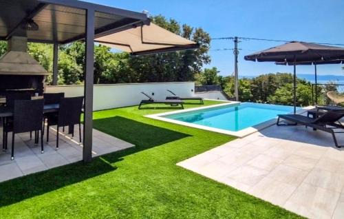 Beautiful Home In Kostrena