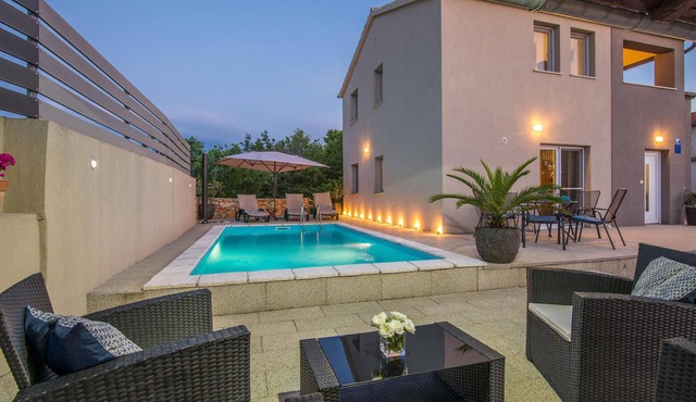 Beautiful home in Kras