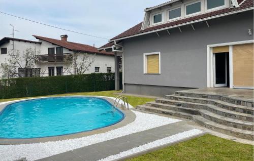 Beautiful Home In Sesvete