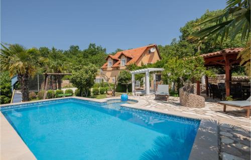 Beautiful Home In Zmijavci