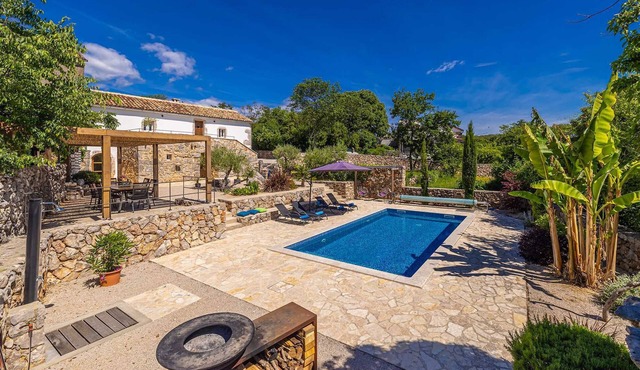 Beautiful Villa MAY with swimming pool