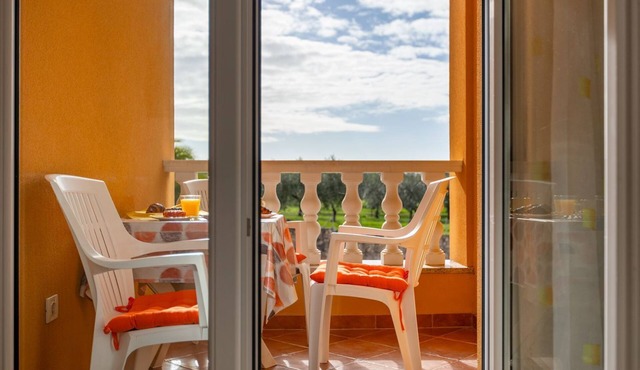 Charming apartment with baby crib, playground, barbecue, WiFi