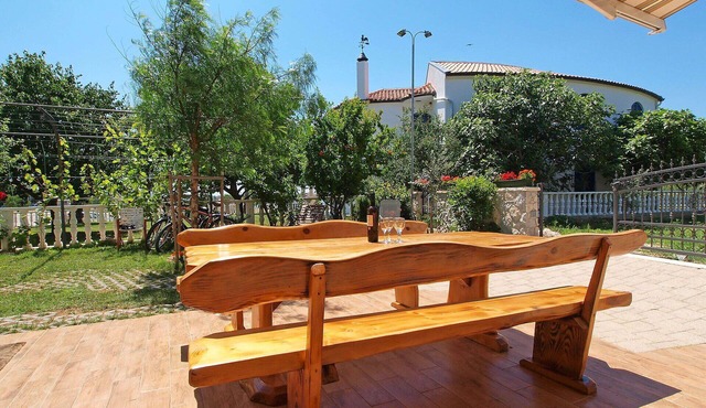 Cosy apartment for 4 guests with pool, A/C, WIFI, TV and terrace