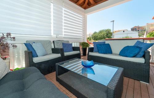 Cozy Apartment In Sali With Wifi