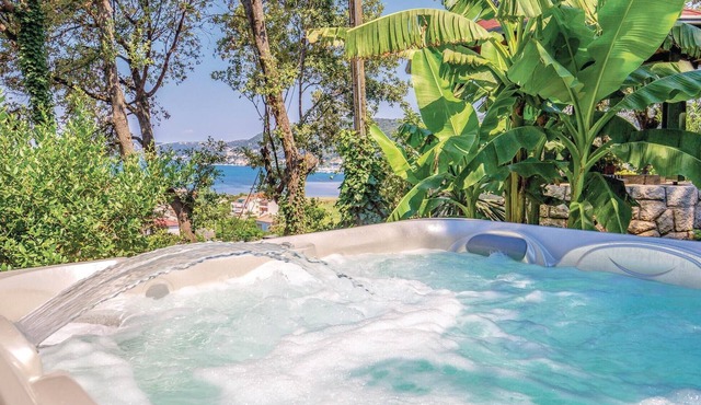 Cozy home in Supetarska Draga with WiFi