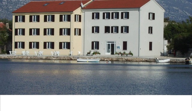 Duplex-Apartment mit Blick auf das Meer und den Garten by Interhome