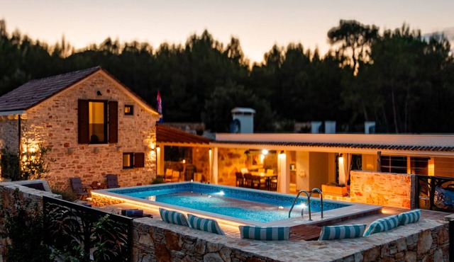 Family friendly house with a swimming pool Basina, Hvar (K-23475)