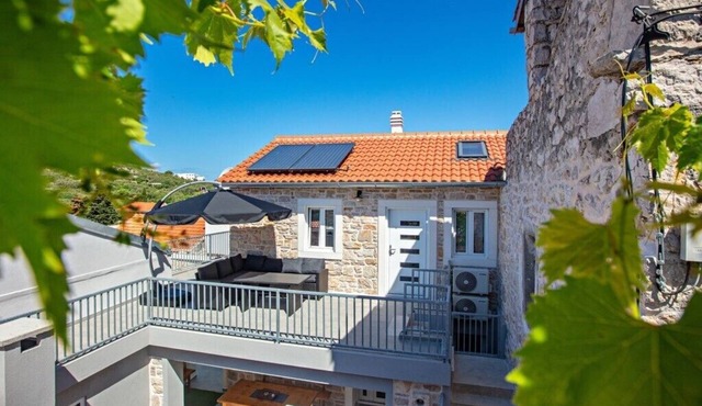 Fantastic vacation home Villa Lili on the idyllic island of Murter, Croatia