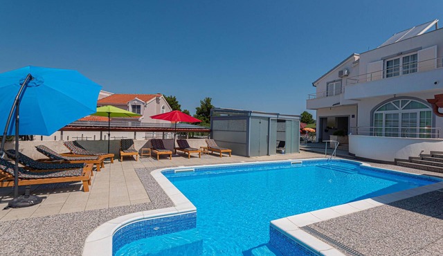 Gorgeous home in Brodarica