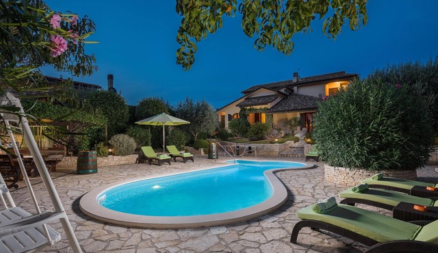 Gorgeous home in Buje